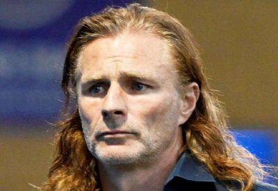 Gillingham manager Gareth Ainsworth reacts to controversial Tranmere Rovers goal in 1-1 draw in League Two