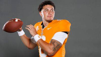 Tennessee names Joey Aguilar starting quarterback - ESPN