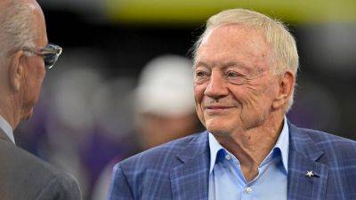 Jerry Jones - Cowboys' Jerry Jones emphasizes 'art of the deal' message in Micah Parsons negotiations - foxnews.com - county Jones - county Lawrence