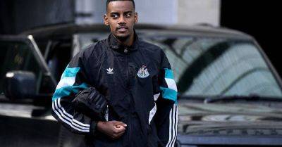 Eddie Howe: Newcastle are in lose-lose situation over Alexander Isak