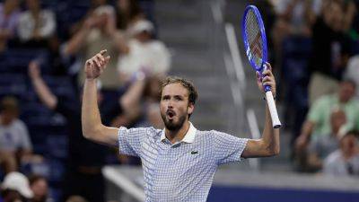 Benjamin Bonzi - Tennis star Daniil Medvedev melts down at US Open in midst of upset loss - foxnews.com - Russia - France - Usa - New York - state Indiana