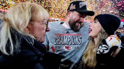 Sports world reacts to Taylor Swift and Travis Kelce's engagement - ESPN
