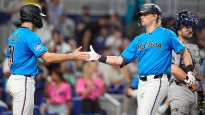 Kyle Stowers homers, Marlins finish 3-game sweep of Yankees - ESPN