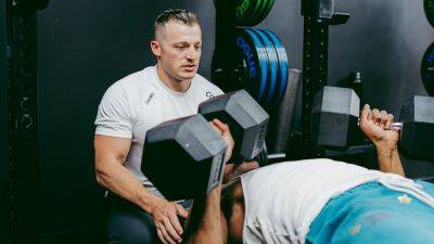 Charlotte Hornets - Myles Garrett - Jonathan Kuminga - NFL, NBA sports doctor weighs in on Mamdani's viral 135-pound bench press fail: 'Trump could lift more' - foxnews.com - county Cleveland - Chad