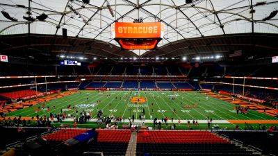 Syracuse defender's 'suspicious' injury during Tennessee game draws sharp criticism from announcers - foxnews.com - Usa - Georgia - state Tennessee - state Texas - state Ohio - county Orange