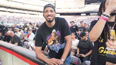 Tyrese Haliburton - Tyrese Haliburton claps back at Knicks fans after being booed at SummerSlam - ESPN - espn.com - New York - state Indiana