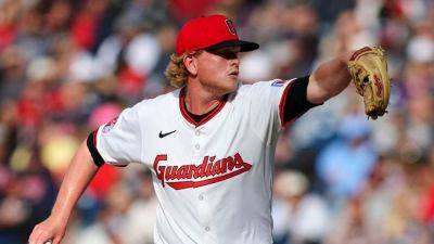 Guardians' Nic Enright, battling lymphoma, earns first save - ESPN