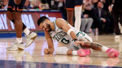 Jayson Tatum takes in Patriots camp without walking boot - ESPN