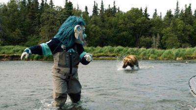 Connor Macdavid - Seattle Kraken mascot charged at by brown bear during video shoot in Alaska - foxnews.com - Usa - state Alaska - state Washington - county Brooks