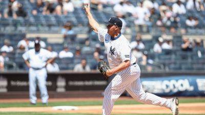 Clemens, back for Old-Timers' game, addresses Piazza bat toss - ESPN