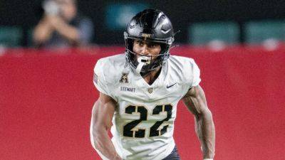 Army football player Larry Pickett Jr. rescues man from burning vehicle - ESPN