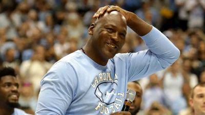 Michael Jordan - Bill Belichick - Charles Barkley - Dan Dakich - Michael Jordan among star-studded group expected to attend Bill Belichick's first UNC game: report - foxnews.com - Washington - Los Angeles - Jordan - state North Carolina - county Hill - county Rice - county Chase - county Taylor - county Lawrence - county Bay - state Appalachian
