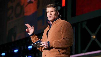 Charlie Kirk - Jesus Christ - 'NFL RedZone' host Scott Hanson calls for ‘reasonable’ discourse after Charlie Kirk assassination - foxnews.com - Usa - state Wisconsin - county Green - county Perry - county Bay - county Knott