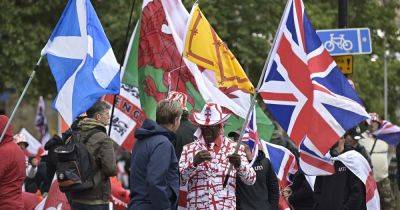 Peace - Live updates as crowds gather as 'Unite the Kingdom' and counter protests take place - walesonline.co.uk - Britain