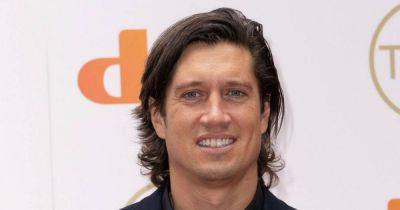 Vernon Kay - Vernon Kay sparks tears live on air as he issues 'sad' statement about colleague - manchestereveningnews.co.uk - Britain