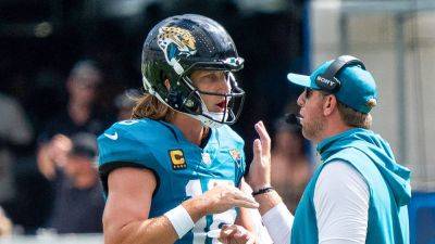 Andy Lyons - Bay - Trevor Lawrence - Liam Coen - Colin Cowherd - Trevor Lawrence waves off head coach in tense sideline exchange during loss to Bengals - foxnews.com - Washington - Jordan - state Ohio - county Lawrence