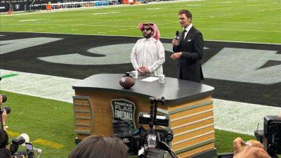 Tom Brady - Odell Beckham-Junior - Pete Carroll - Summer Olympics - Kyle Shanahan - Rob Gronkowski - Sean Payton - Christian Maccaffrey - Myles Garrett - Tom Brady to play with NFL stars in Saudi flag football tourney - ESPN - espn.com - Los Angeles - Saudi Arabia