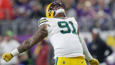 Commanders sign Preston Smith to bolster banged-up defense - ESPN