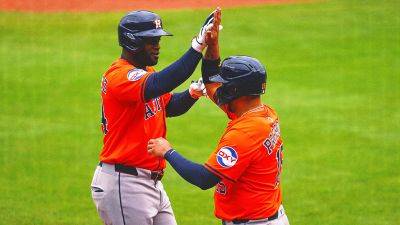 Astros Place OF Yordan Alvarez on 10-Day Injured List, Activate Isaac Paredes