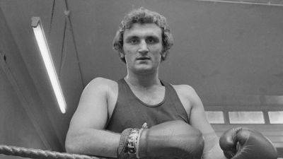 Joe Frazier - Muhammad Ali - Joe Bugner, heavyweight boxer who went the distance with Muhammad Ali twice, dead at 75 - foxnews.com - Britain - Usa - Australia - county Henry