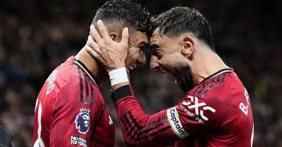 Manchester United hold on for overdue win as Chelsea rue Robert Sanchez red card