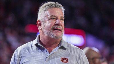 Bruce Pearl steps down as Auburn hoops coach after 11 seasons - ESPN