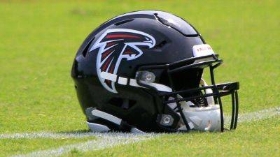 Carolina Panthers - Falcons fire WR coach Ike Hilliard after offensive struggles - ESPN - espn.com - Washington - county Buffalo - state North Carolina