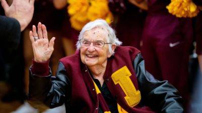 Loyola's Sister Jean announces retirement due to health concerns - ESPN - espn.com - state Tennessee - state Kansas - state Nevada - state Michigan