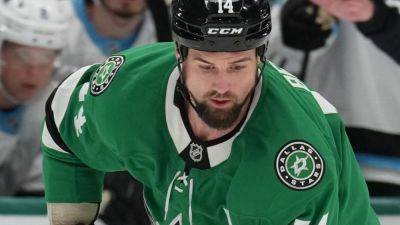 Stars' Jamie Benn to miss at least 4 weeks with collapsed lung - ESPN