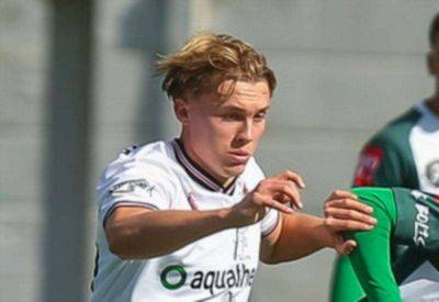 Thomas Reeves - Rory Smith - Medway Sport - Chatham Town 3 Deal Town 1 match report: Two-goal Stanley Oldfield and defender Alex Giles score for Chatham in FA Cup third qualifying round tie after striker Rory Smith gives the visitors early lead - kentonline.co.uk - county Chatham