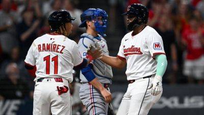 Robert Garcia - Guardians clinch playoff berth in wild finish; Astros eliminated - ESPN - espn.com - Usa - New York - Los Angeles - state Texas