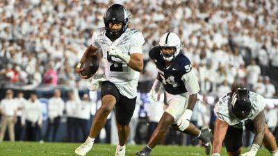Dillon Gabriel - Dan Lanning - Oregon's Lanning touts Moore as best QB after beating Penn State - ESPN - espn.com - state Oregon - county Moore