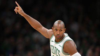 Stephen Curry - Jonathan Kuminga - Al Horford set to join Warriors on multiyear contract - ESPN - espn.com - state Golden