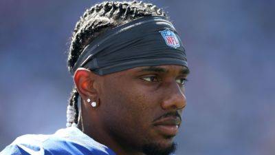 Giants star WR Malik Nabers carted off against Chargers - ESPN
