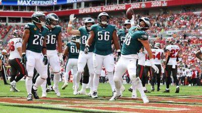 Nick Sirianni - Andy Reid - Saquon Barkley - Eagles put 'exciting' twist on tush push for two touchdowns - ESPN - espn.com - county Eagle - county Bay