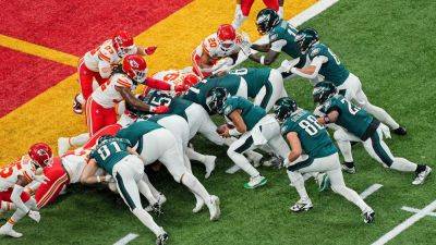 Cincinnati Bengals - Jason Kelce - Andy Lewis - Bay - Jalen Hurts - Eagles' notorious tush push set to return in NFL season opener after surviving ban vote - foxnews.com - San Francisco - county Eagle