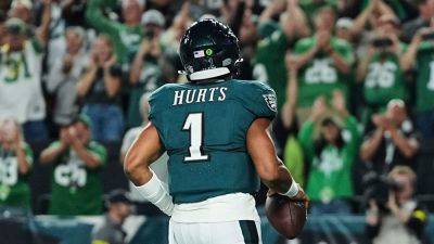George Floyd - Black national anthem performance before Eagles-Cowboys game sparks social media frenzy - foxnews.com - county Eagle - county Leon - state California - county Dallas
