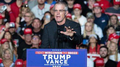 Brett Favre - Donald Trump - Kamala Harris - Sage Steele - NFL legend Brett Favre talks decision to support Trump, cites trans athletes in girls sports - foxnews.com - state Wisconsin - county Harris - county Green - county Bay