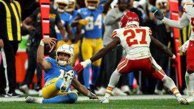 Jim Harbaugh - Keenan Allen - Herbert's brilliant opener helps Chargers finally beat Chiefs - ESPN - espn.com - Brazil - Los Angeles - county Harris - county Hampton