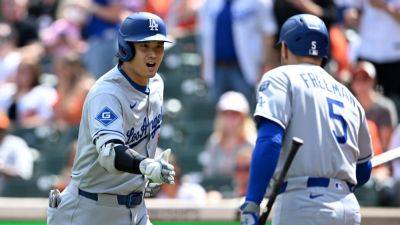 Shohei Ohtani homers twice to set tone for struggling Dodgers - ESPN