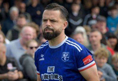 Craig Tucker - Margate re-sign midfielder Henry Young from Dover Athletic after Sam Blackman goes off injured in FA Trophy exit | Blues visit Thanet rivals Ramsgate in Kent Senior Cup - kentonline.co.uk - county Kent - county Park