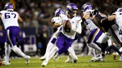 J.J. McCarthy, Vikings spoil Ben Johnson's Bears debut - ESPN