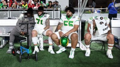 Turnovers doom Oregon Ducks to another ugly CFP exit - ESPN