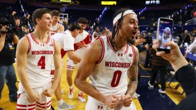 No. 2 Michigan upset by Wisconsin for first loss of season - ESPN