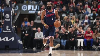 Kevin Durant - Michael Jordan - Stephen Curry - Karl Malone - Dirk Nowitzki - Charlotte Hornets - James Harden passes Shaquille O'Neal for 9th on scoring list - ESPN - espn.com - Los Angeles - Jordan