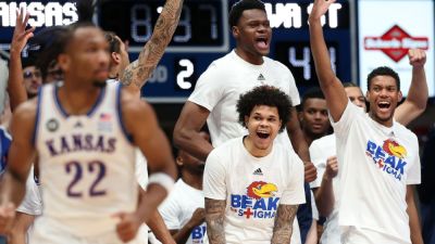 Kansas bounces back, hands Iowa State first loss of season - ESPN