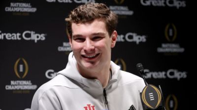 Fernando Mendoza shifts focus from homecoming to Hoosiers' run - ESPN