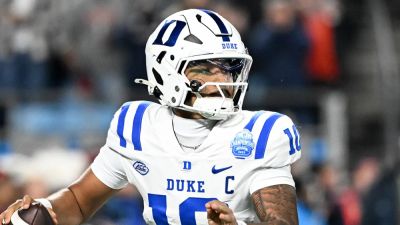 Duke star quarterback reverses decision to stay at school, enters transfer portal hours before deadline