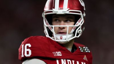 Sources: Indiana's Alberto Mendoza to enter transfer portal - ESPN