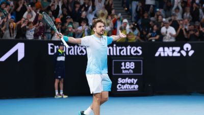 Stan Wawrinka makes rare Slam third round for a 40-year-old - ESPN